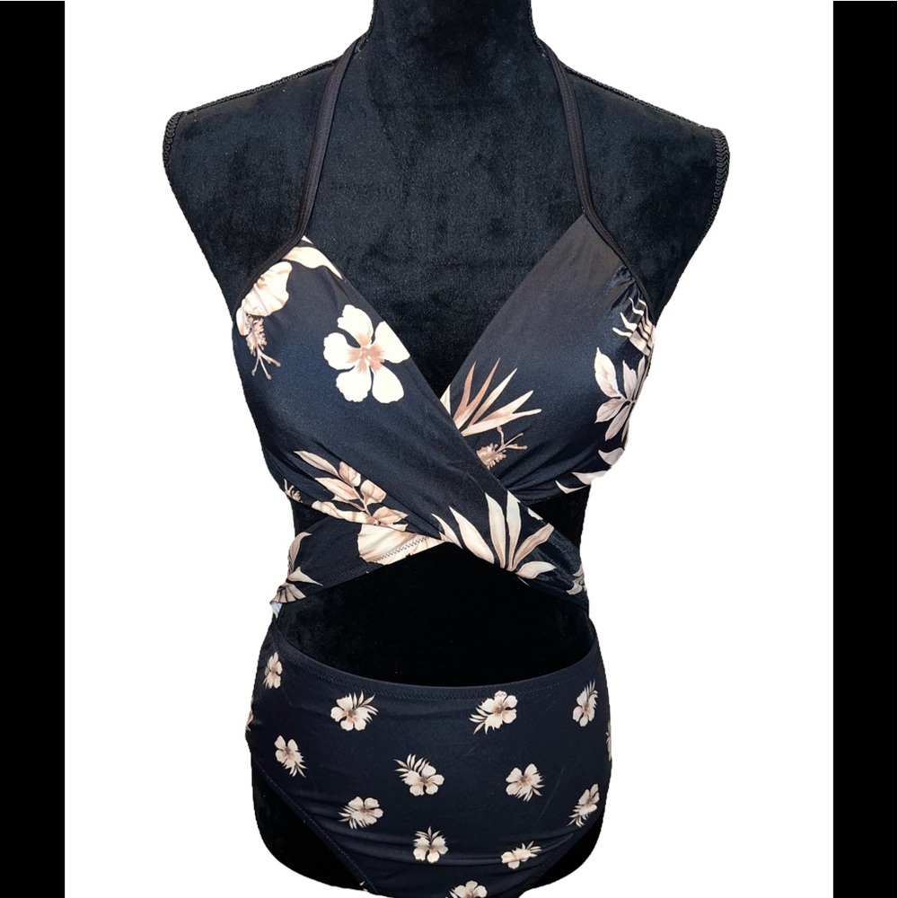 NWT Pink Victoria’s Secret Floral Monokini Swim Suit Large Black - Picture 1 of 6